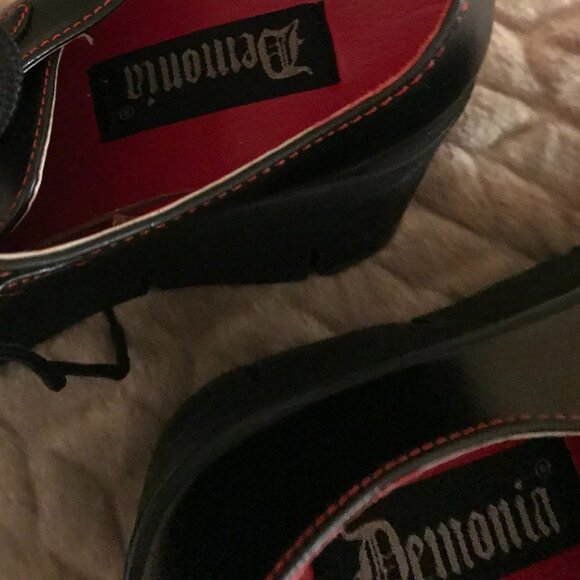 Demonia KERA-15 - Rare 2010 -Oxford Platform - Black w/Red- Lace-Up - NEW in Box - Picture 13 of 16